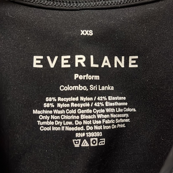 Everlane Perform Tank - Picture 4 of 5